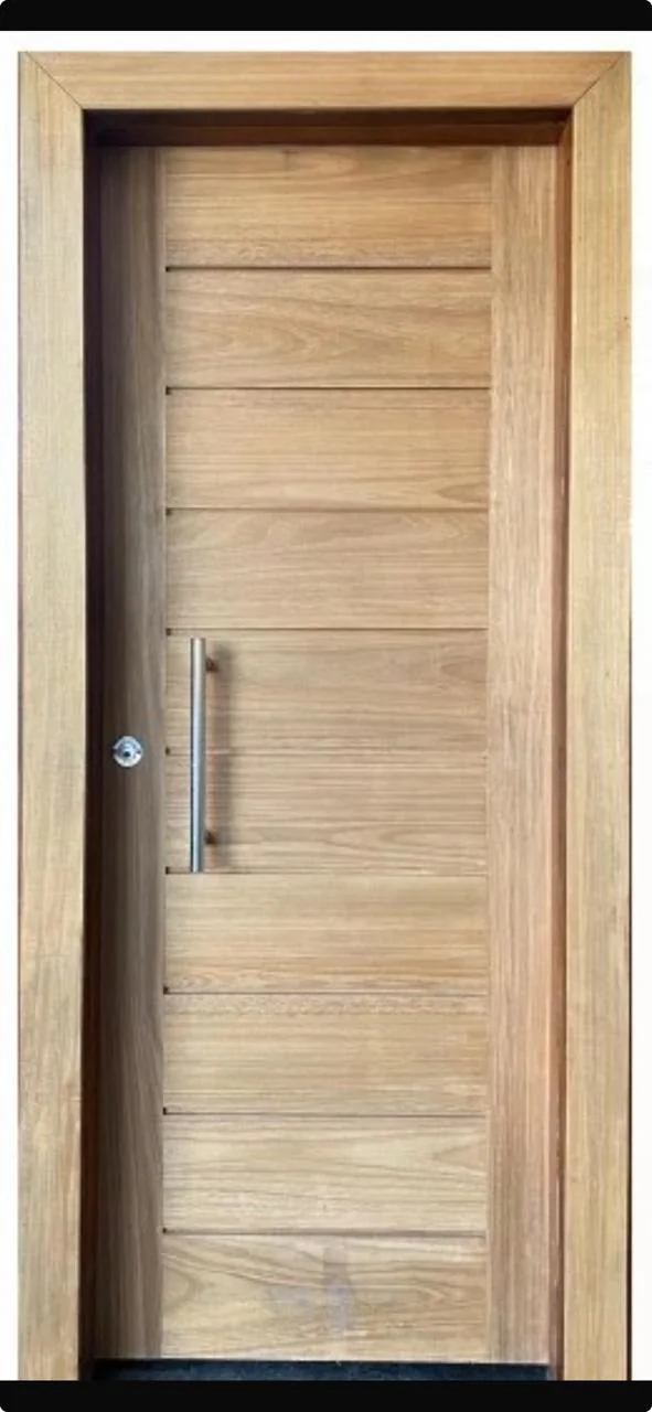 Modelo de porta de madeira